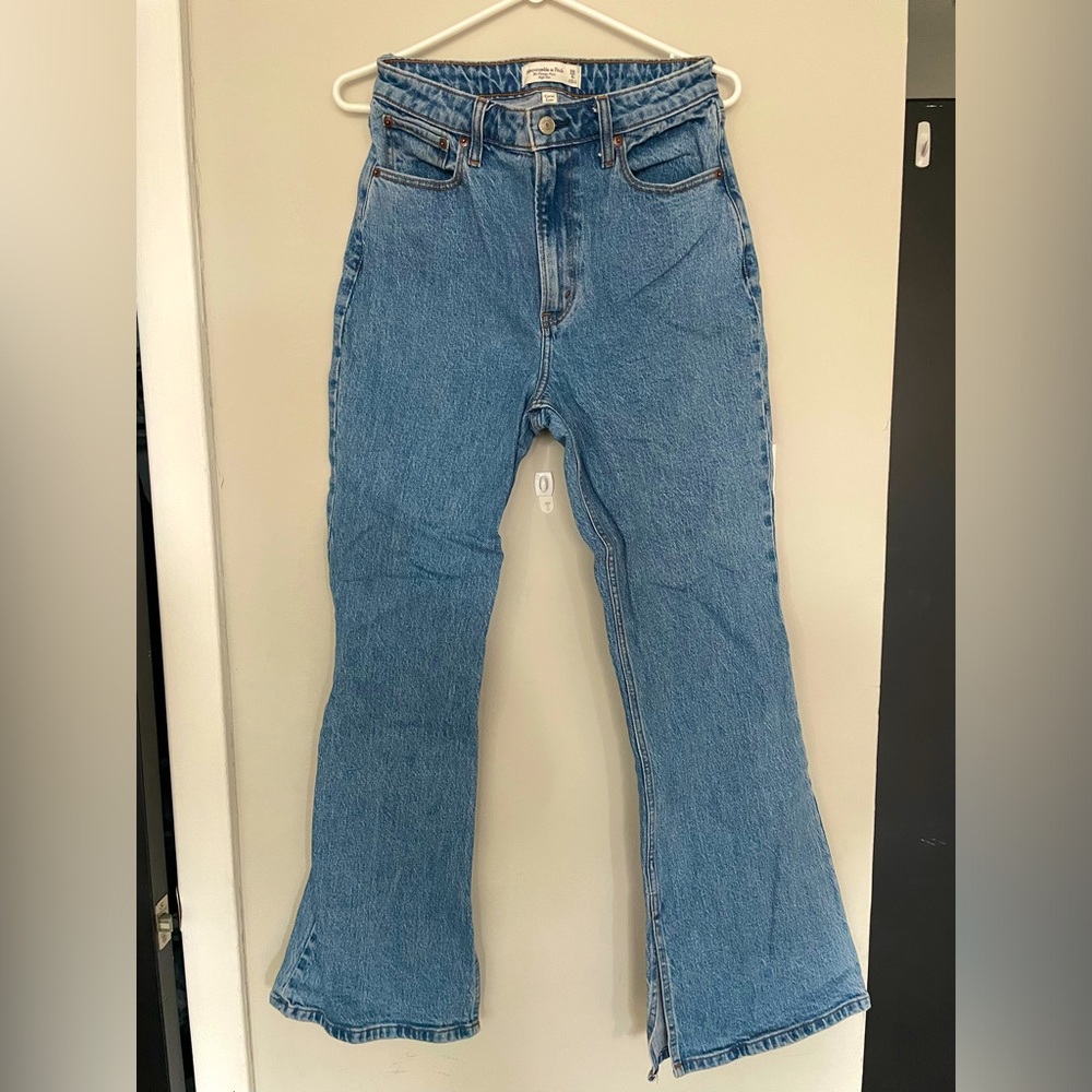 Abercrombie & Fitch Vintage Flair High Rise Curve Love Jeans
